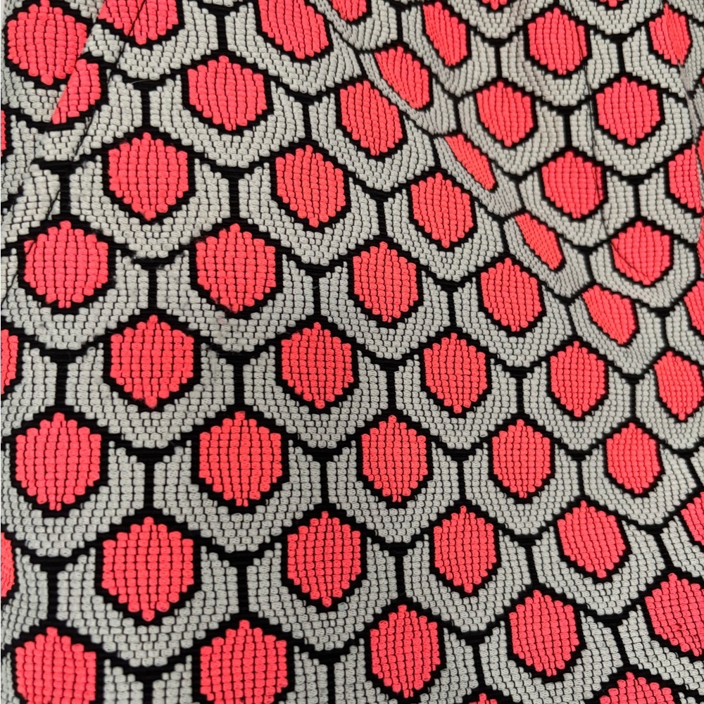 Trina Turk “Corbin” Black, Pink & White Honeycomb Jacquard Geometric Shorts - Picture 3 of 8
